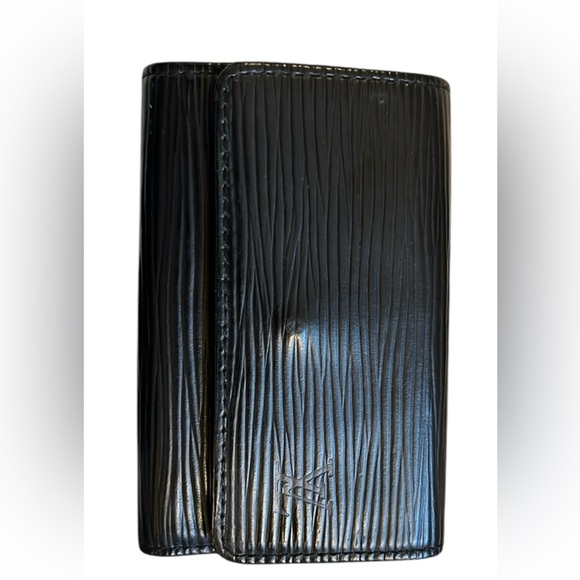 Louis Vuitton Other - Louis Vuitton Epi Key Case
